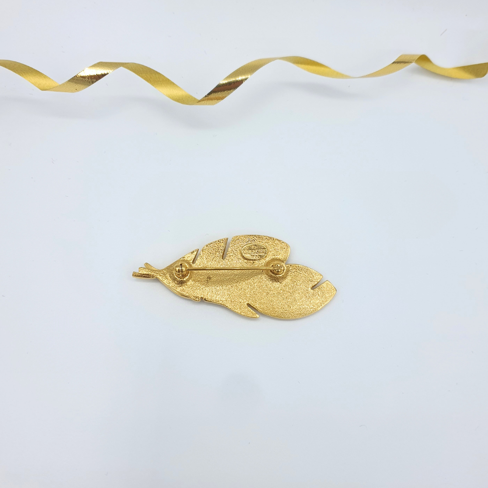 Givenchy – Leaf Brooch with Crystals, vintage – view 3