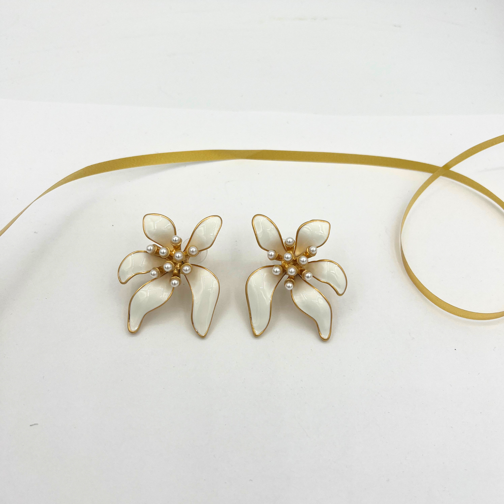 Vintage Oscar de la Renta XL Flower Earrings – view 2