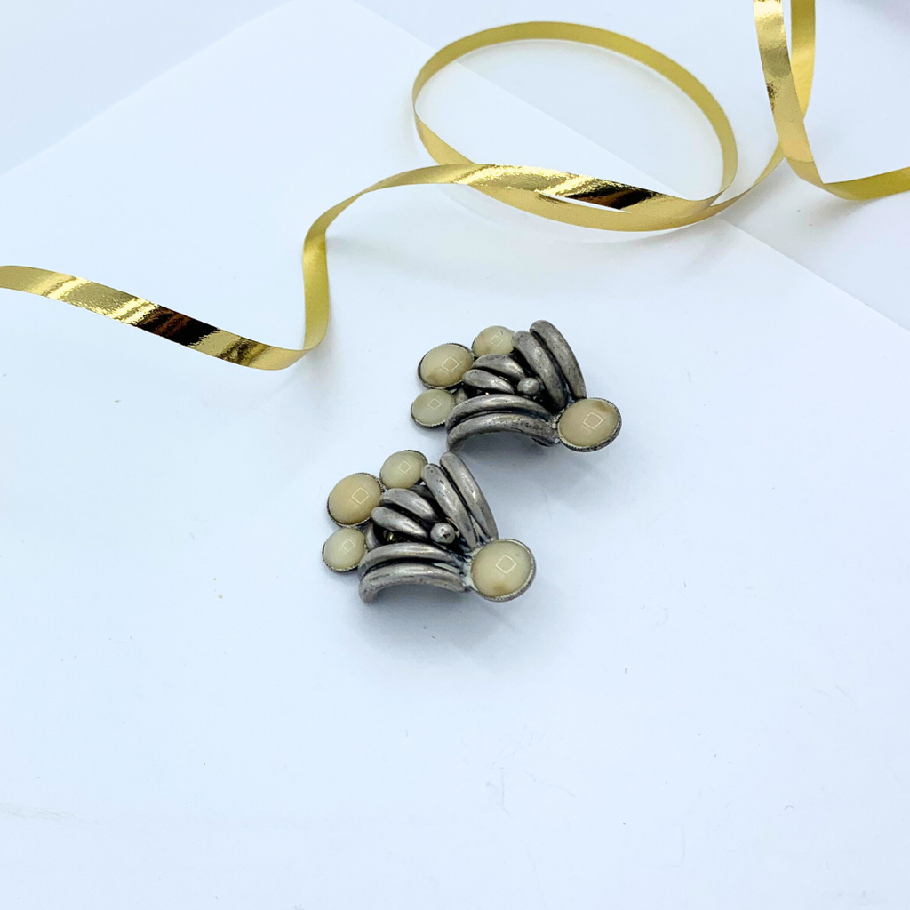Vintage Giorgio Armani Fan-Shaped Clip Earrings – view 2
