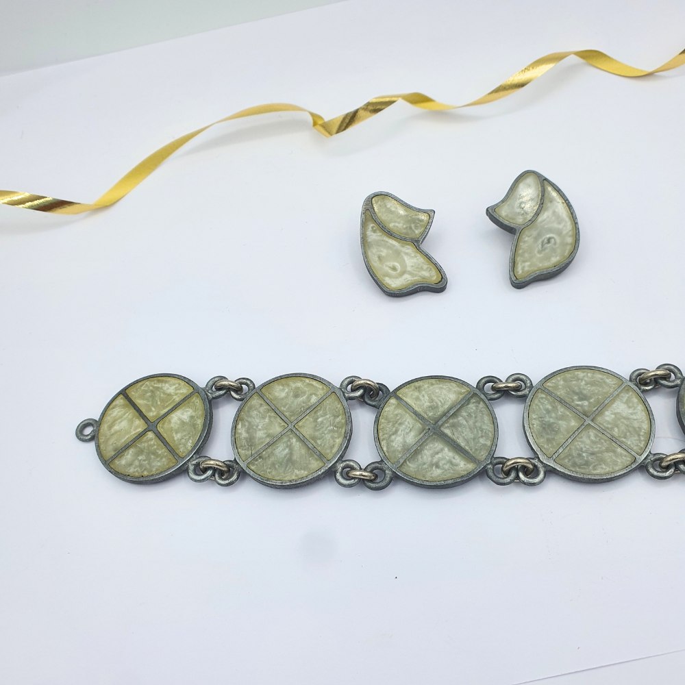 Giorgio Armani Vintage Bracelet – Sculptural Minimalism – view 5