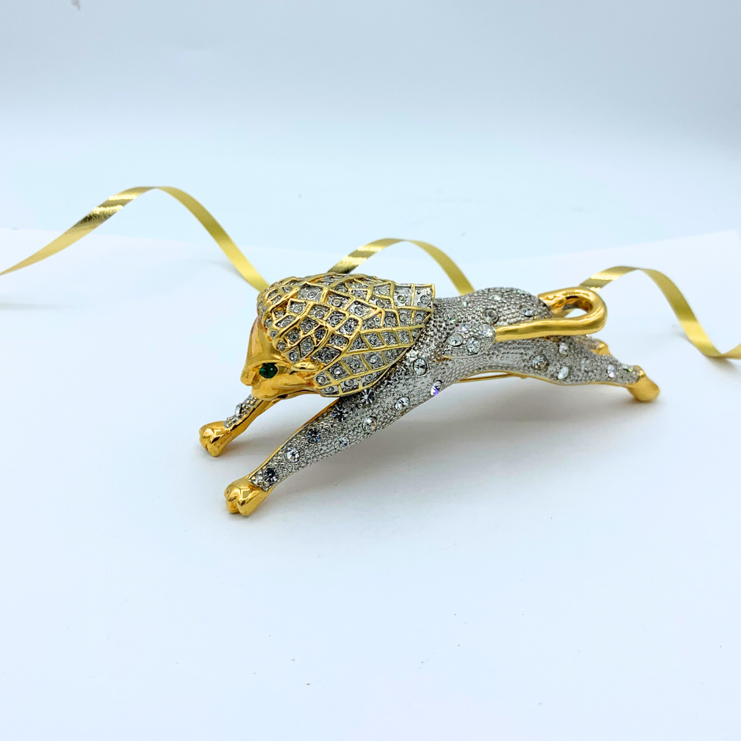 Vintage XL Lion Shoulder Brooch – view 3