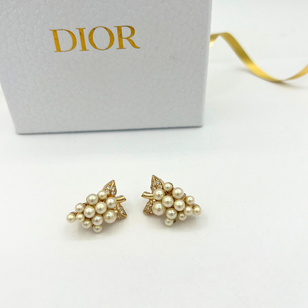 Vintage Grossé for Dior Grapevine Clip Earrings – view 2