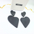 Moschino Zwarte Hartvormige Statement XL Clip Oorbellen