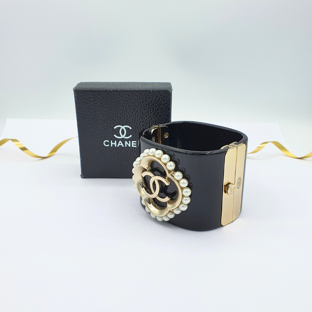 Vintage Black Chanel CC Pearl Bracelet – view 2