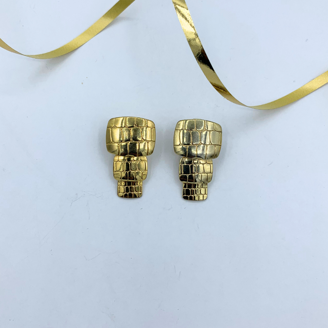 Vintage Avon Clip Earrings – view 2
