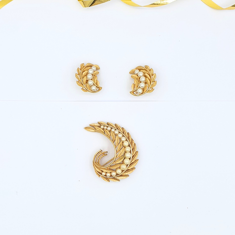 Trifari – Laurierblad Broche met Parels