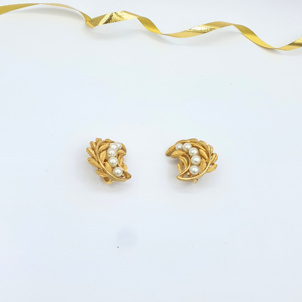 Vintage Trifari – Leaf Motif Pearl Earrings – view 3
