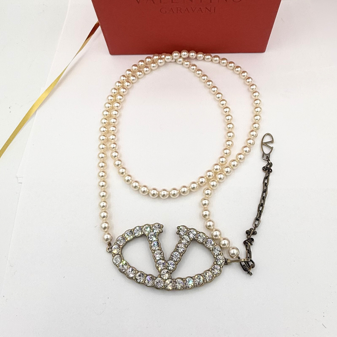 Vintage Valentino VC Pearl - Belt Necklace – view 2