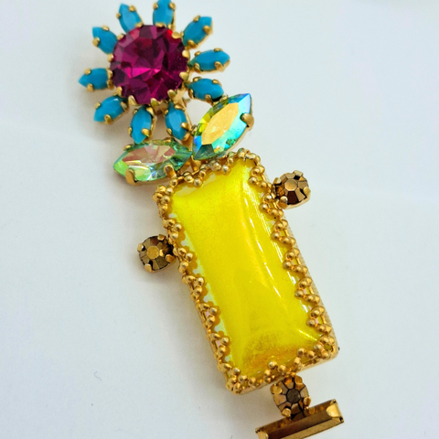 Weiss Bloemen Pot Broche