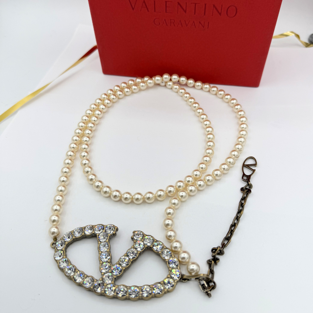 Vintage Valentino VC Pearl - Belt Necklace