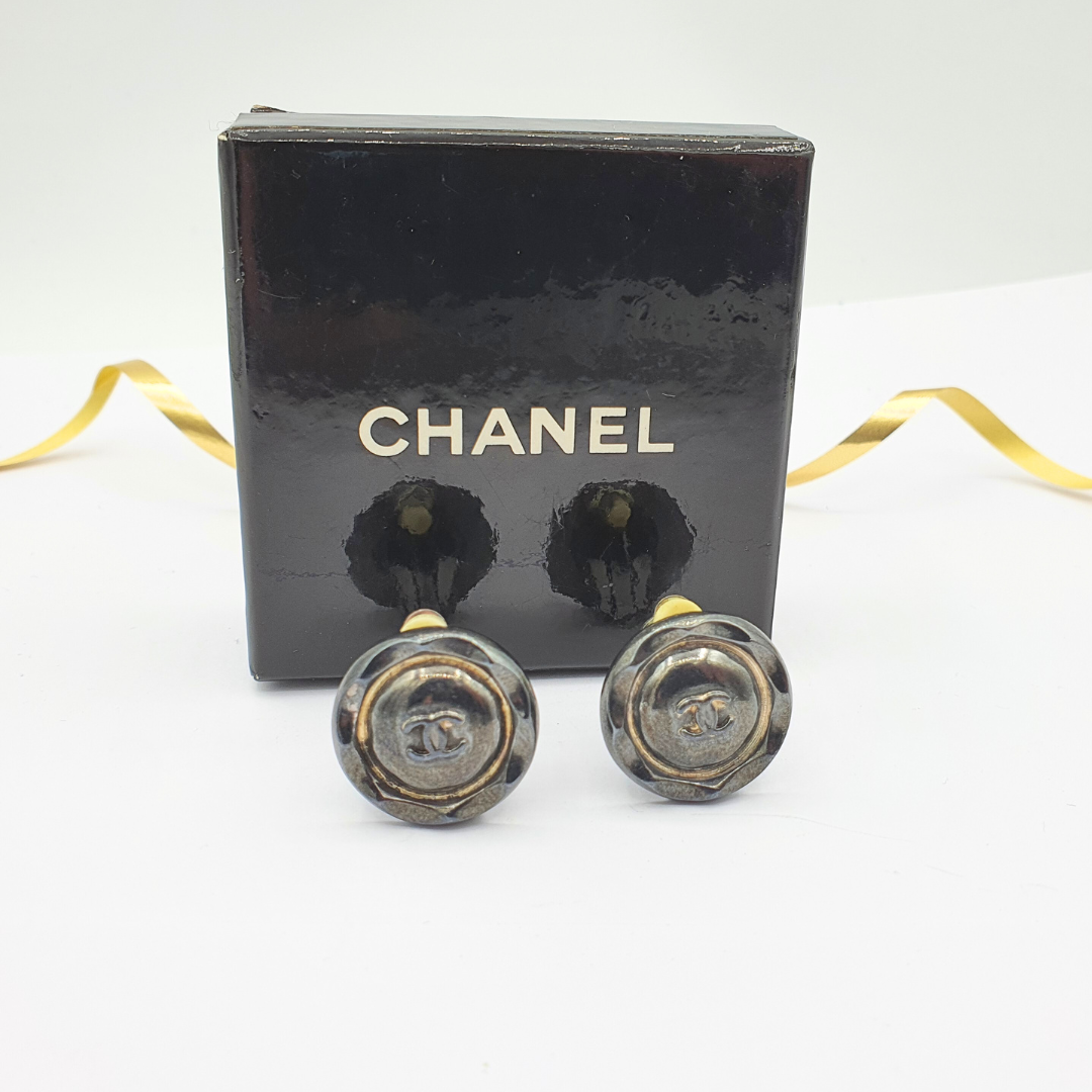 Vintage Dark Silver-Tone Chanel CC Clip Earrings – view 2