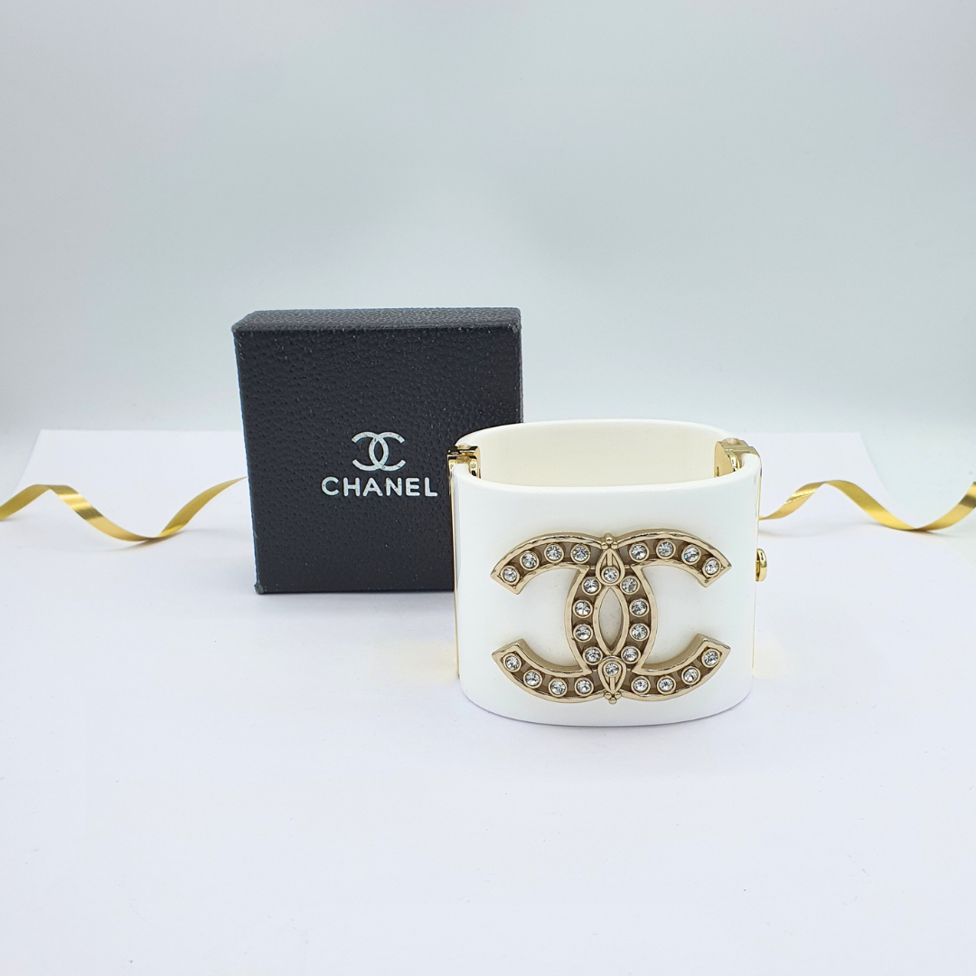 Vintage Chanel CC White Resin Logo Bracelet