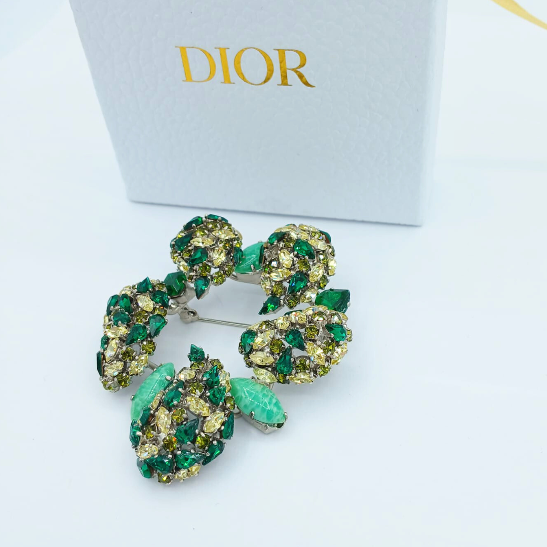 Vintage Christian Dior Crystal Flower-Shaped Cluster XL Brooch 1960s – view 3