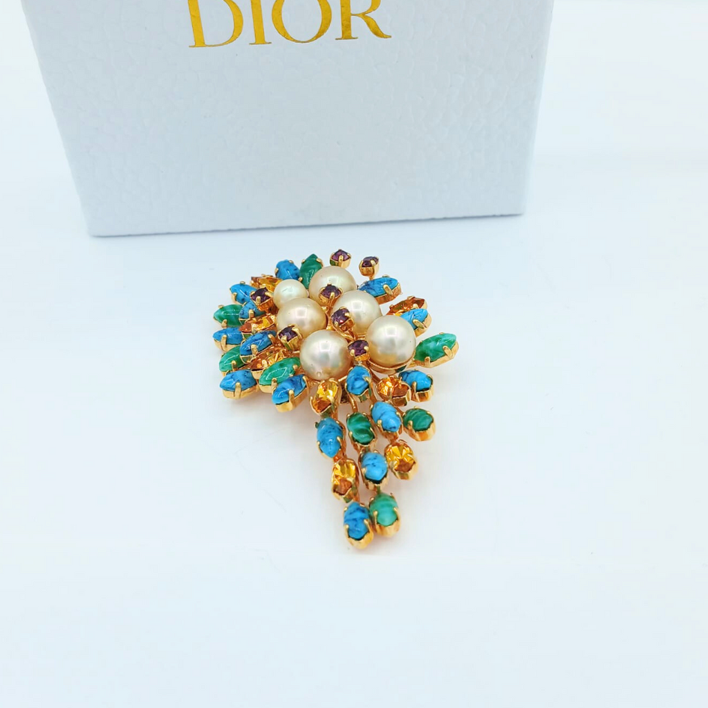 Vintage Christian Dior Undulating Teardrop Brooch 1967 – view 3