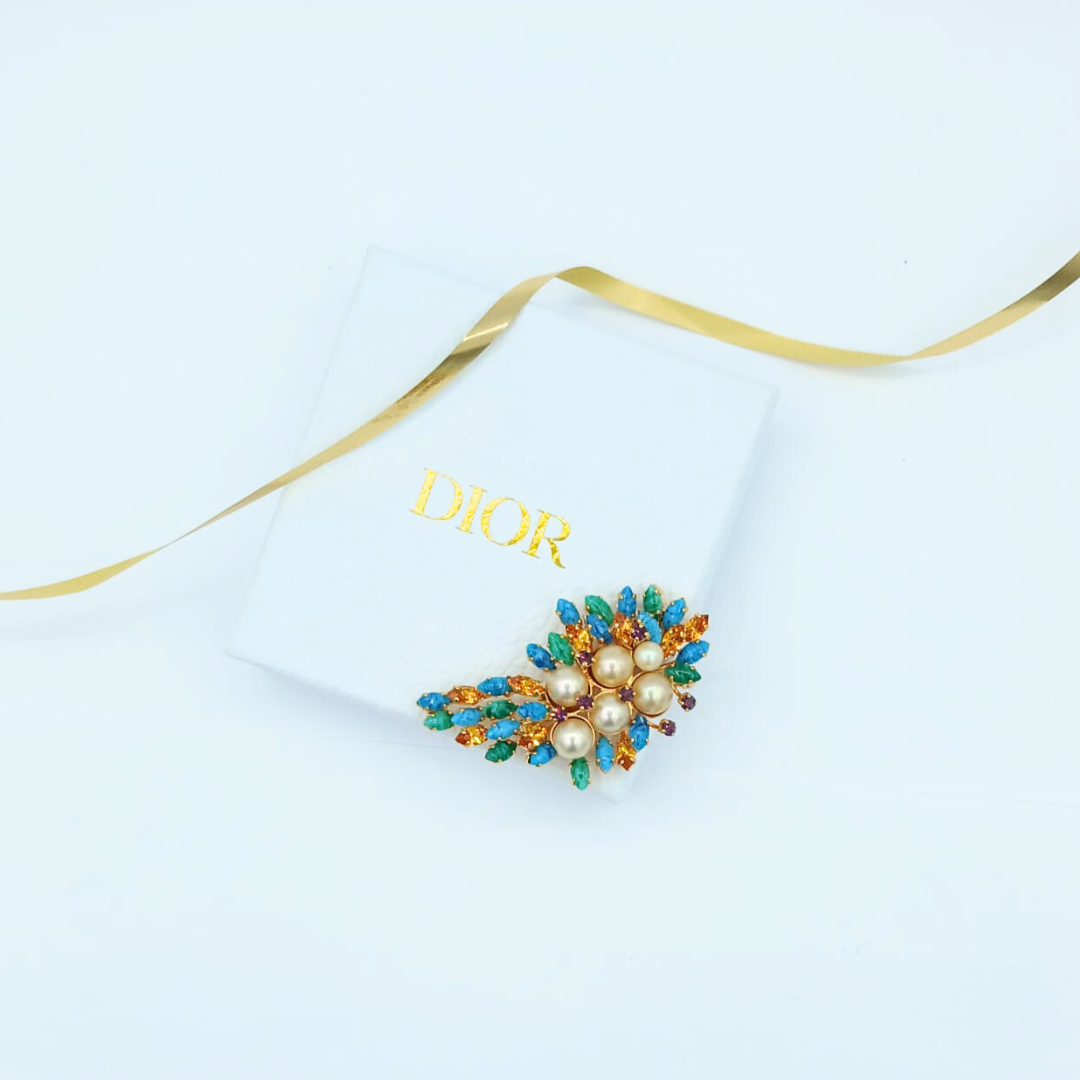 Vintage Christian Dior Undulating Teardrop Brooch 1967 – view 2
