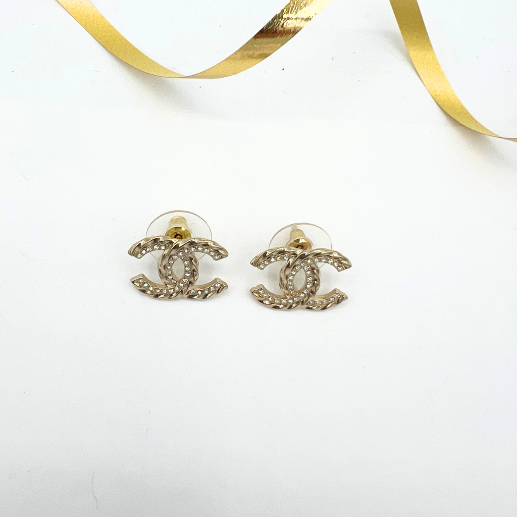 Vintage Chanel CC Logo Earrings – view 3