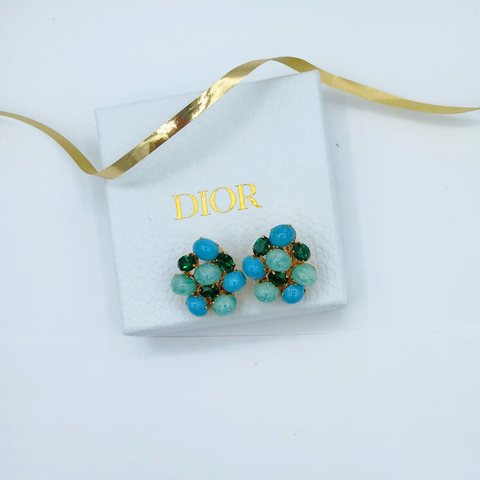 Christian Dior Bloemvormige Cabochons Clip Oorbellen 1967