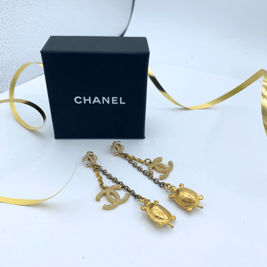Vintage Chanel CC Logo Turtle Earrings – view 2
