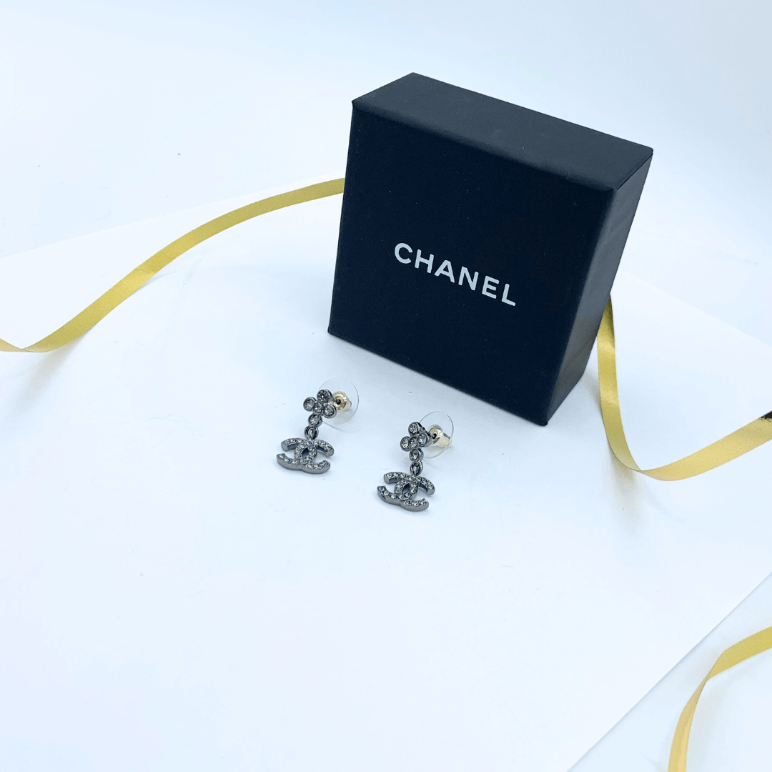 Vintage Chanel CC Logo Crystal Earrings – view 2