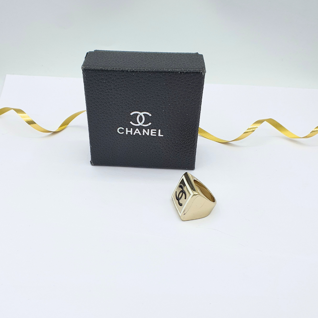 Vintage Chanel CC logo Ring – view 2
