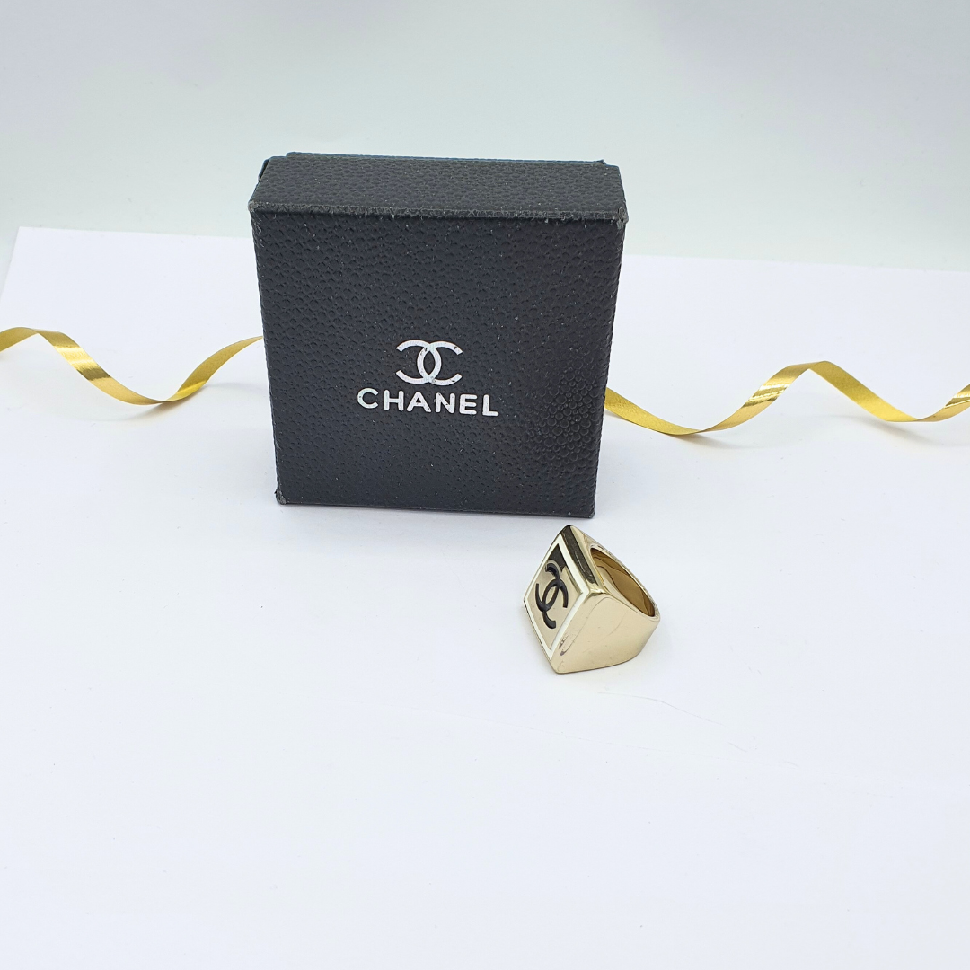 Vintage Chanel CC logo Ring – view 2