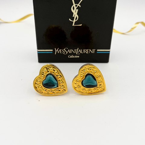Yves Saint Laurent Hartvormige Diepblauwe Cabochon Clip Oorbellen