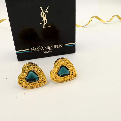 Yves Saint Laurent Hartvormige Diepblauwe Cabochon Clip Oorbellen