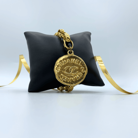 Chanel CC Bedel Armband