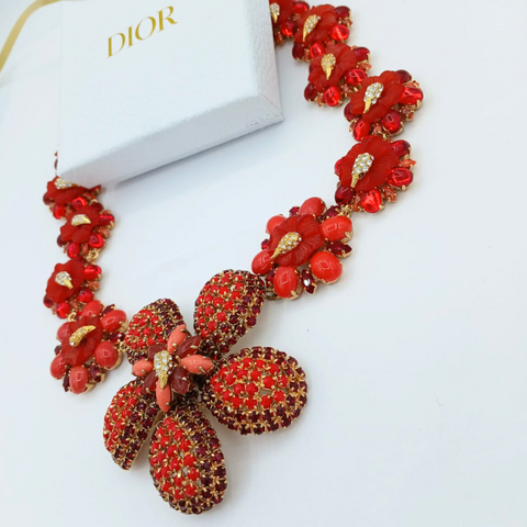 Spectaculaire Rode Bloem Elementen Christian Dior Ketting Jaar 1966