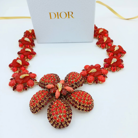 Spectaculaire Rode Bloem Elementen Christian Dior Ketting Jaar 1966