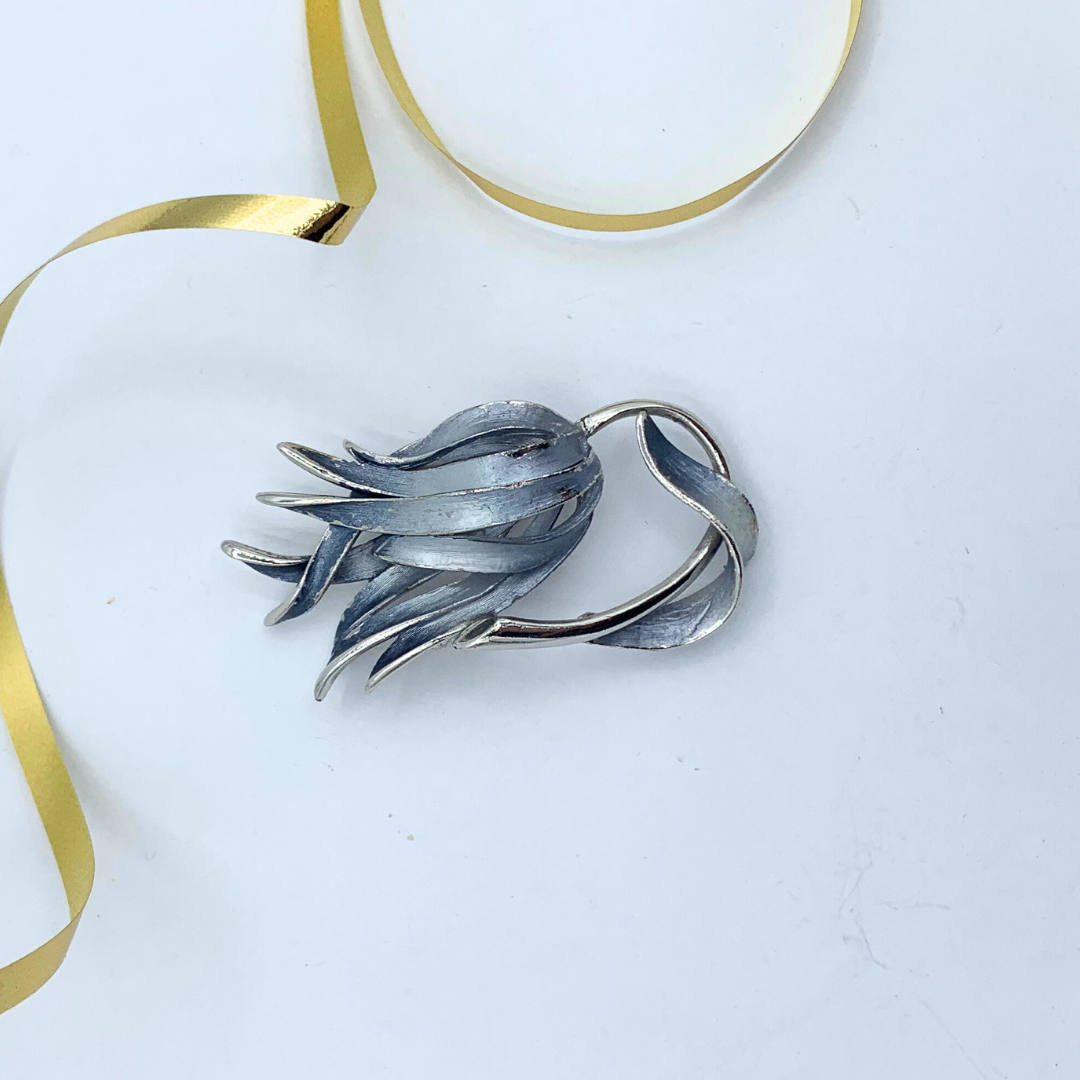 Vintage Kramer Flower Brooch