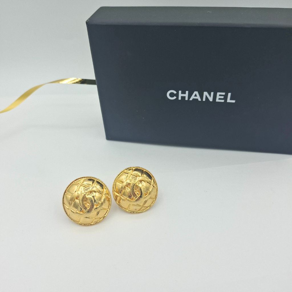 Vintage Round Chanel CC Clip Earrings Diamond Pattern