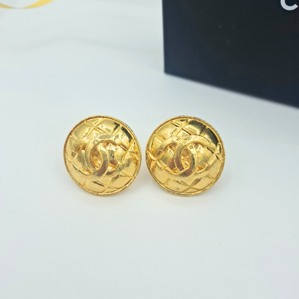 Vintage Round Chanel CC Clip Earrings Diamond Pattern – view 2