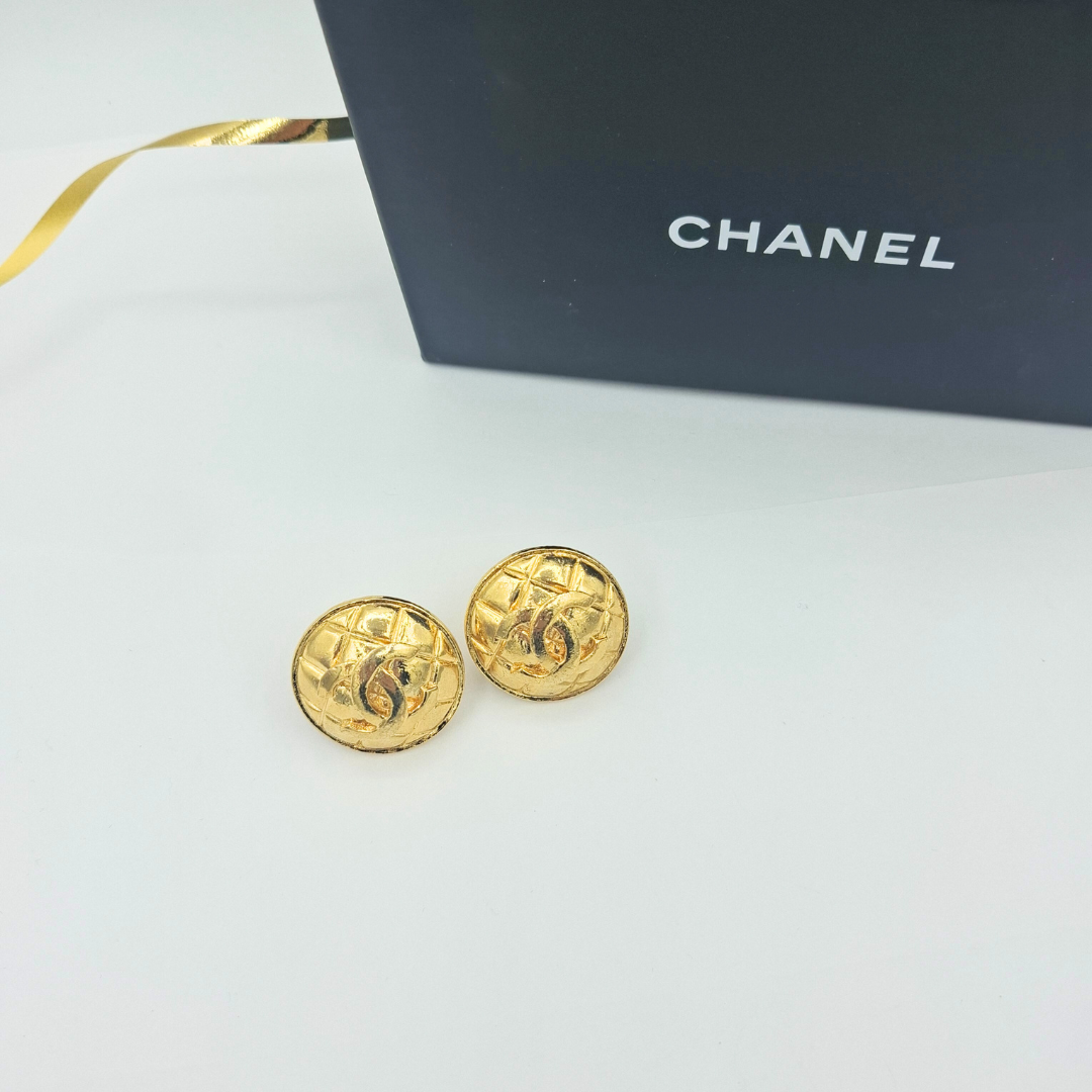 Vintage Round Chanel CC Clip Earrings Diamond Pattern – view 3