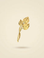 Vintage Trifari XL Gold Leaf Brooch – detail view