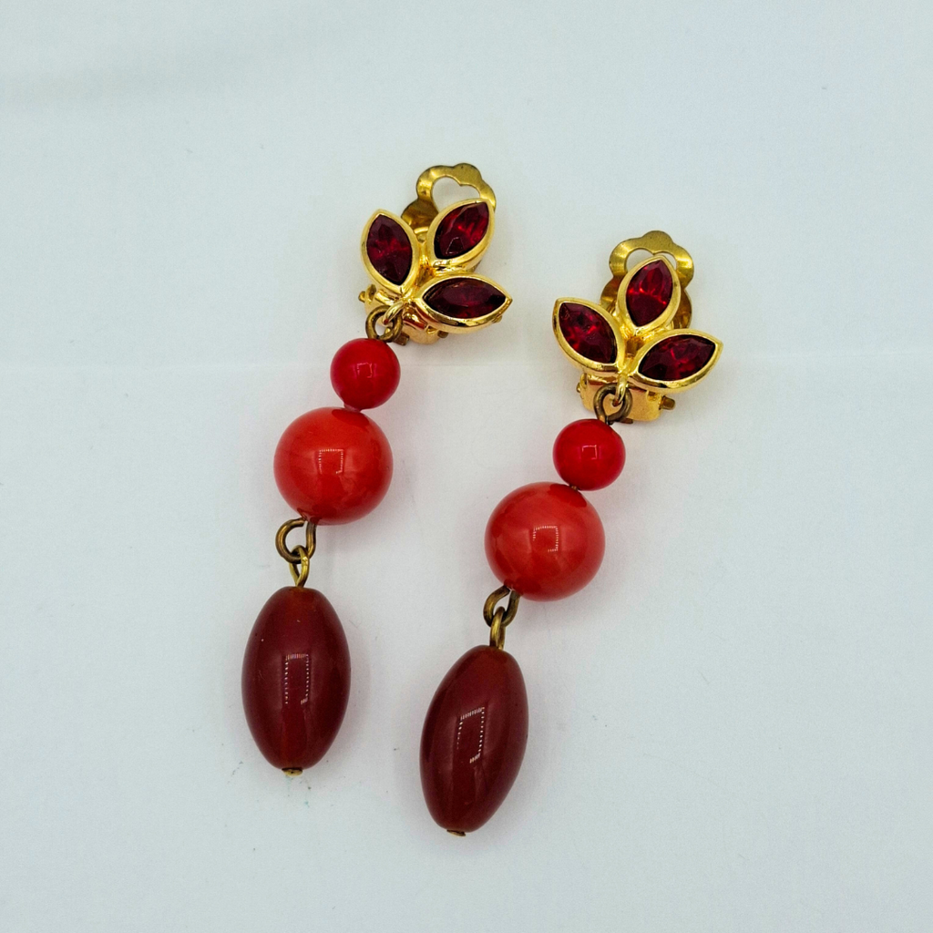 Vintage Clip Earrings – view 3