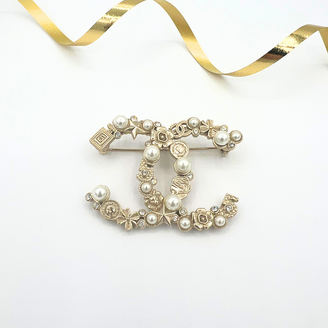 Vintage Chanel CC Brooch – view 3
