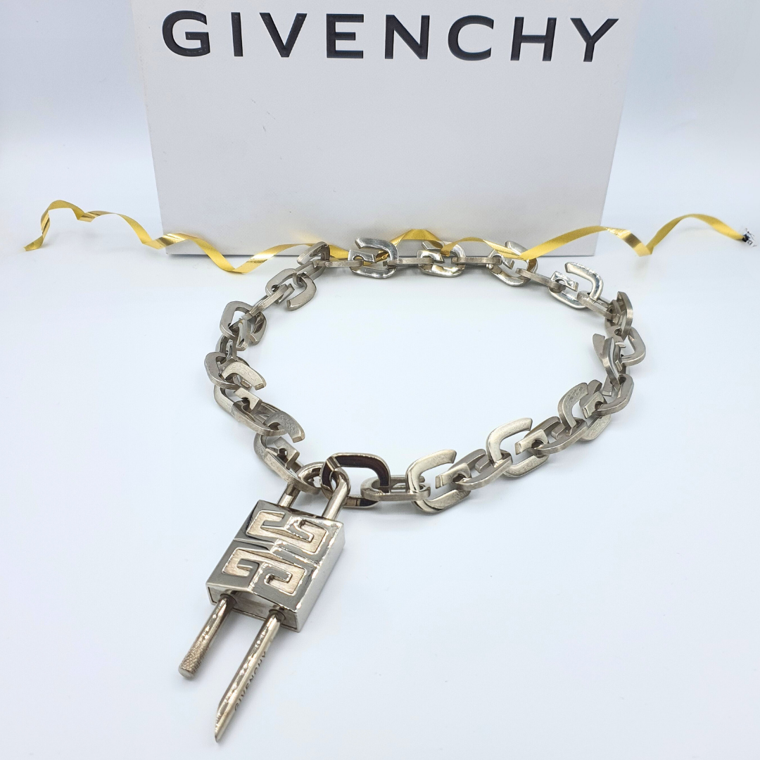 Givenchy – Vintage Silver-Tone Chain Necklace with Padlock