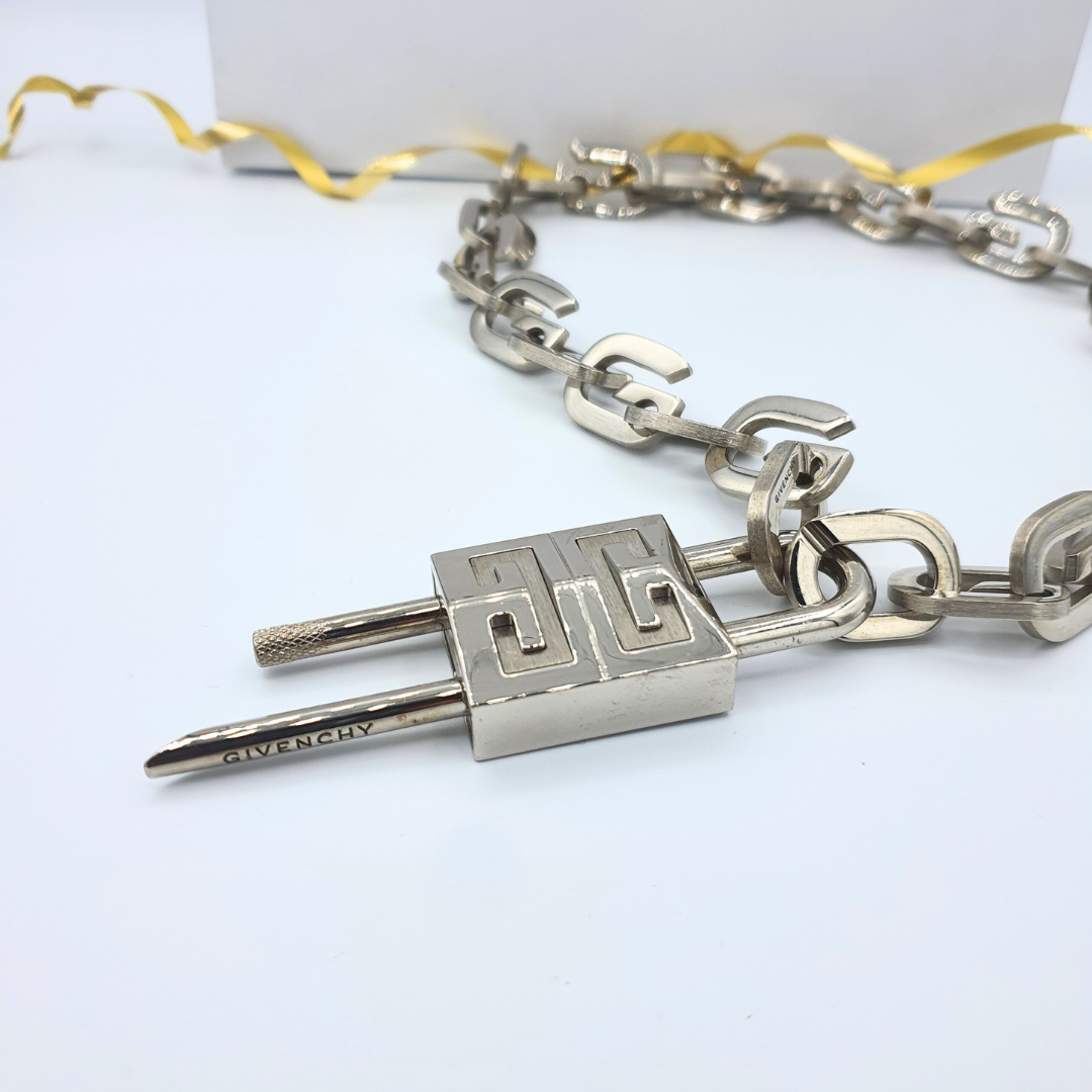 Givenchy – Vintage Silver-Tone Chain Necklace with Padlock – view 3