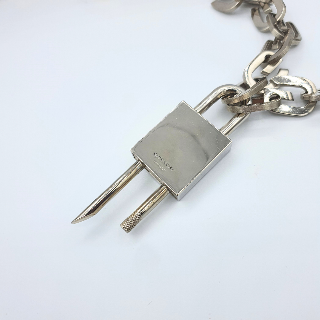 Givenchy – Vintage Silver-Tone Chain Necklace with Padlock – view 4