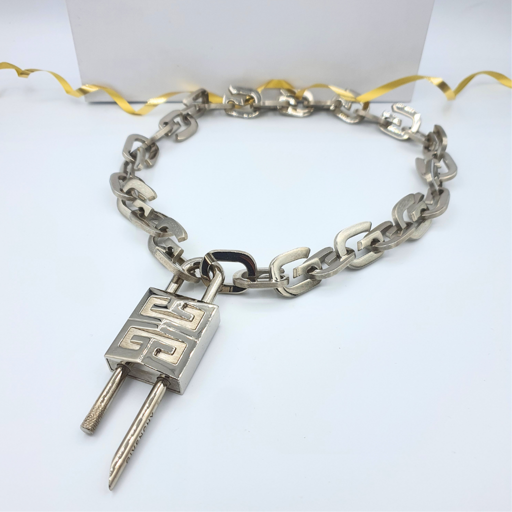 Givenchy – Vintage Silver-Tone Chain Necklace with Padlock – view 5