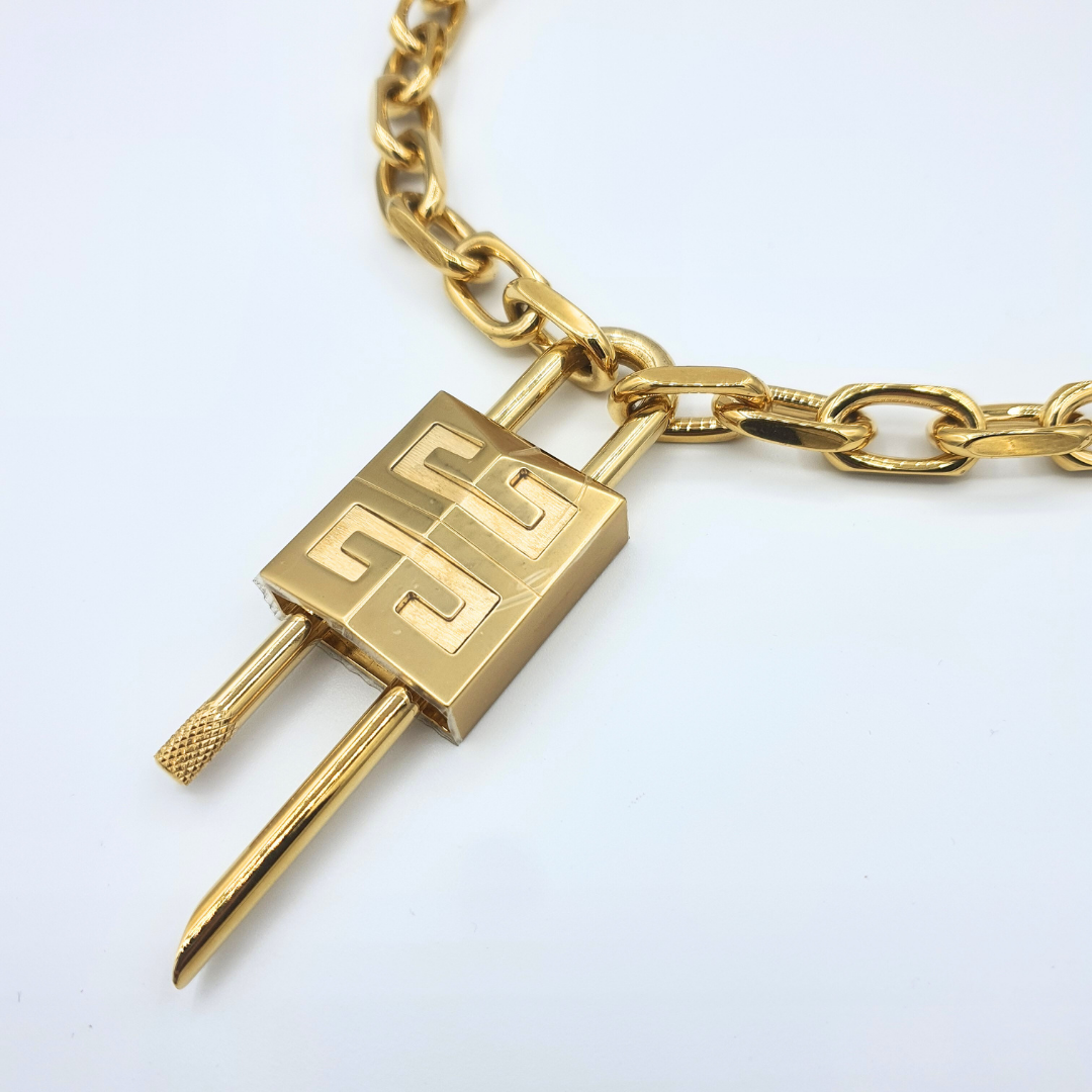 Givenchy – Vintage Gold-Tone Chain Necklace with Padlock – view 3