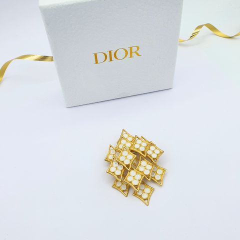Christian Dior Ruitvormige Wit Emaille Broche 1968