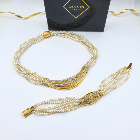Lanvin parel en strass armband met glinsterende details en elegante parelaccenten, perfect voor chique gelegenheden