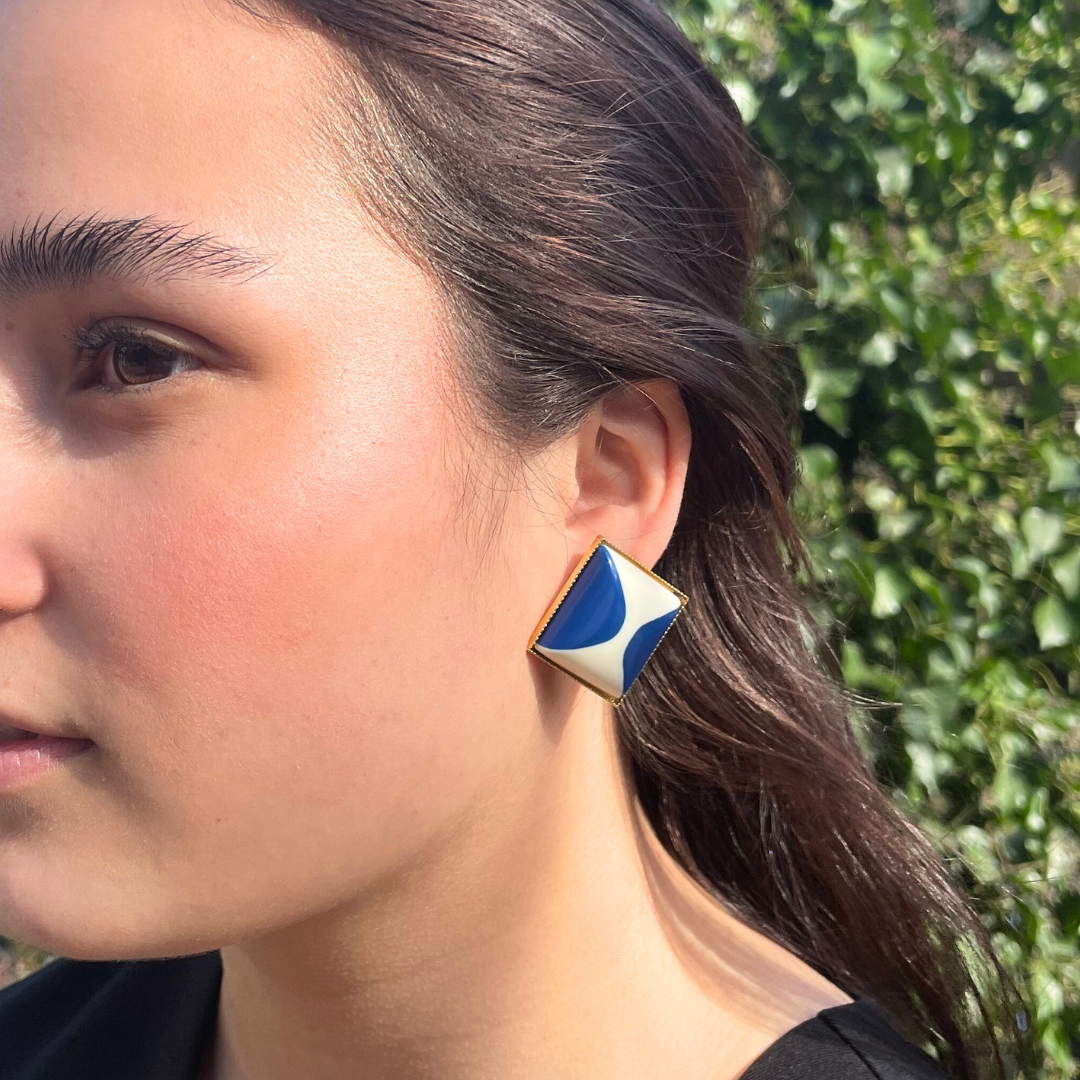 Vintage Moschino Diamond-Shaped Blue Earrings – view 4