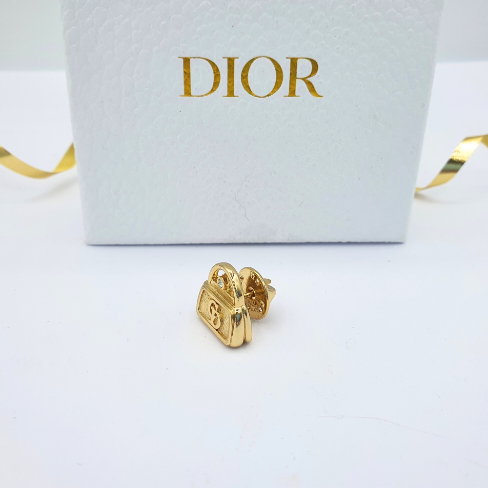 Christian Dior Vintage Pin Handbag Design – view 3