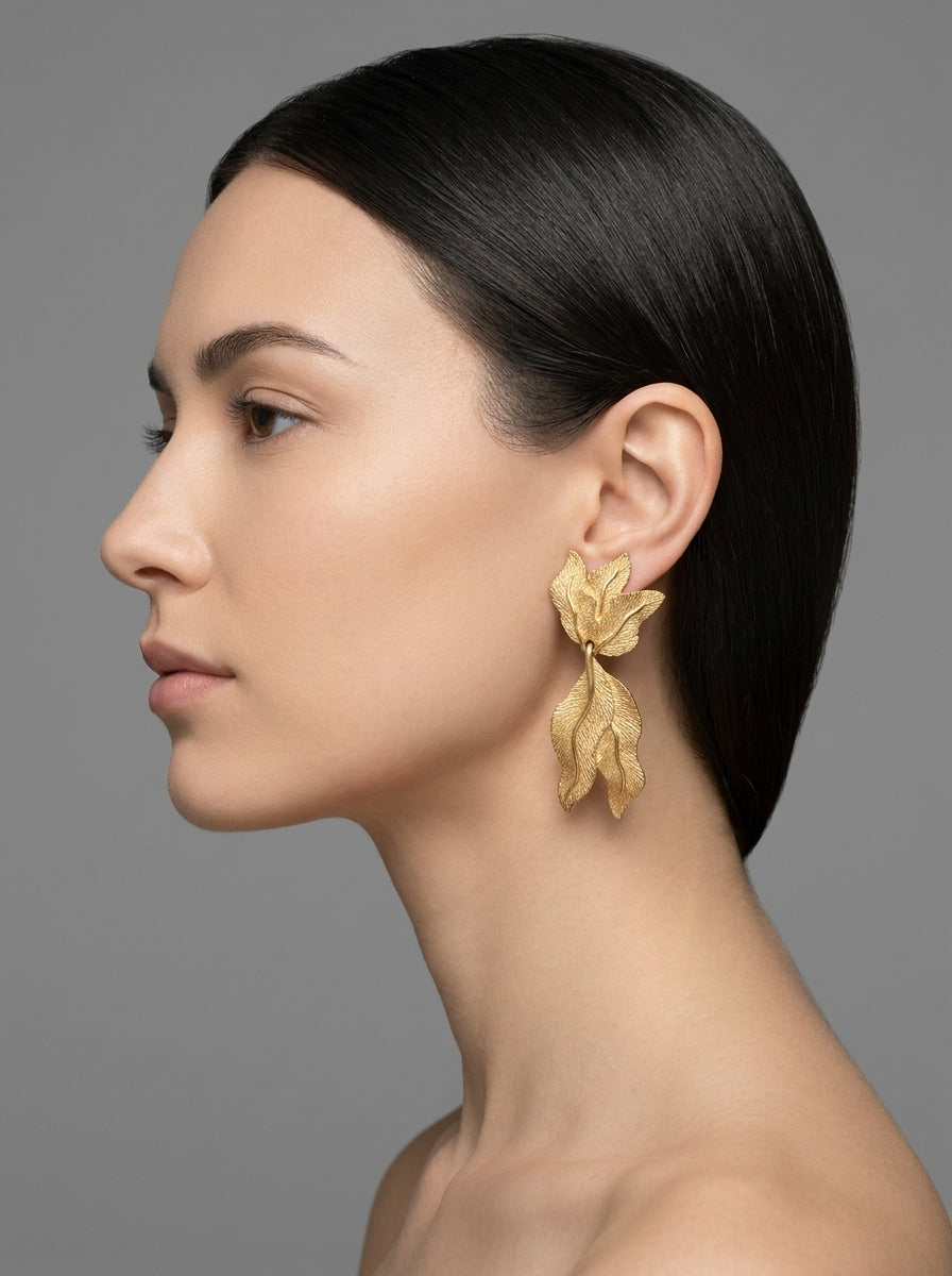 Lanvin oorbellen met bladgoud-hangers