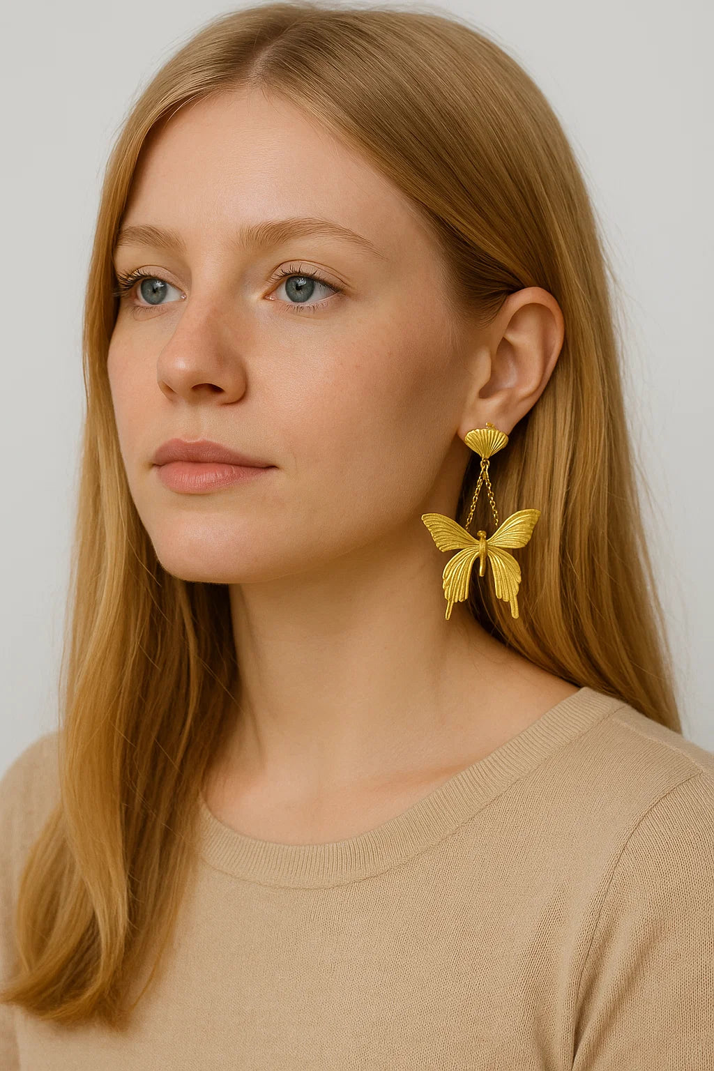 Vintage Oscar de la Renta Butterfly Earrings – view 2