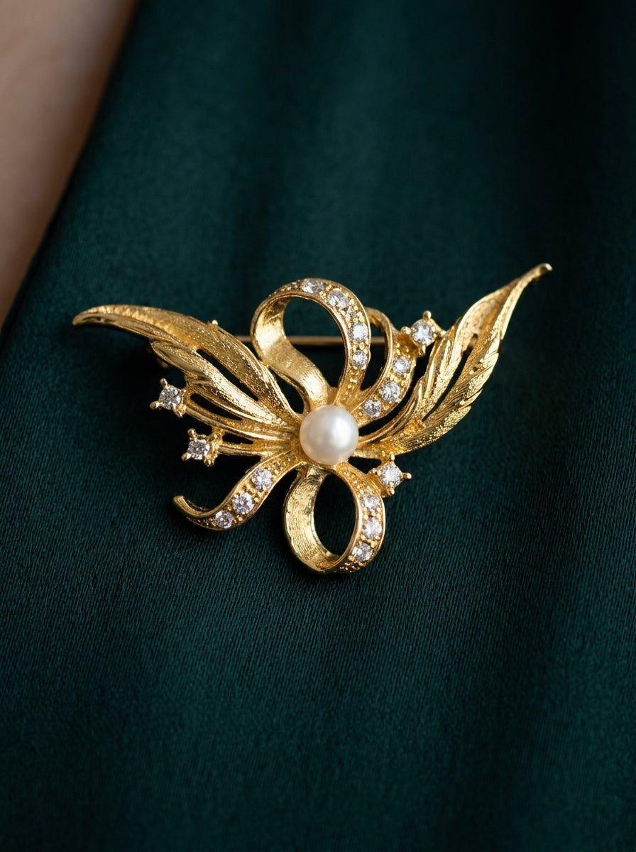 Foliage Pearl Brooch