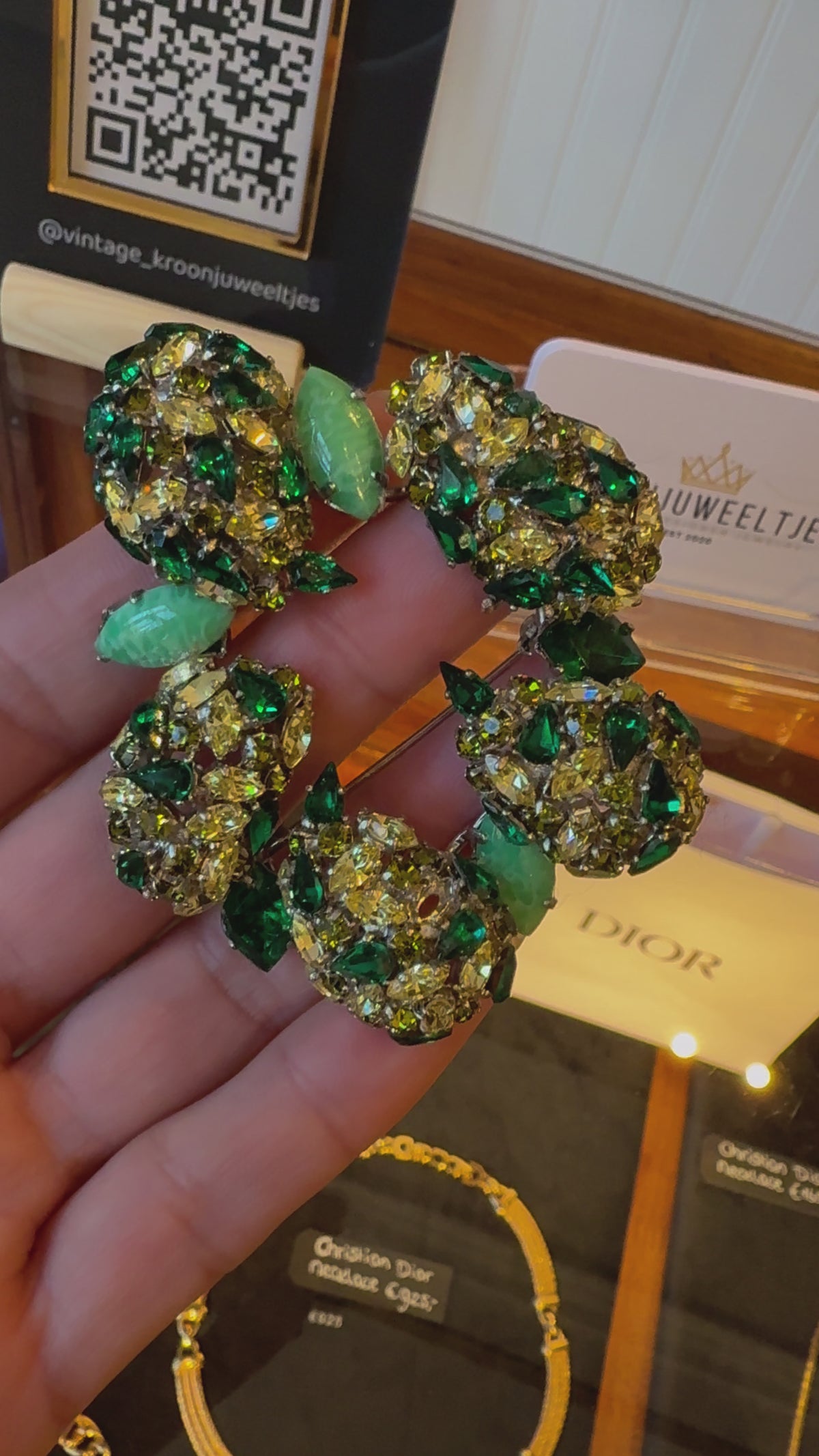 Christian Dior Crystal Flower-Shaped Cluster XL Brooch 1960s